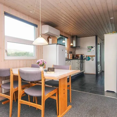 6 Person In Harbo Re Holiday home